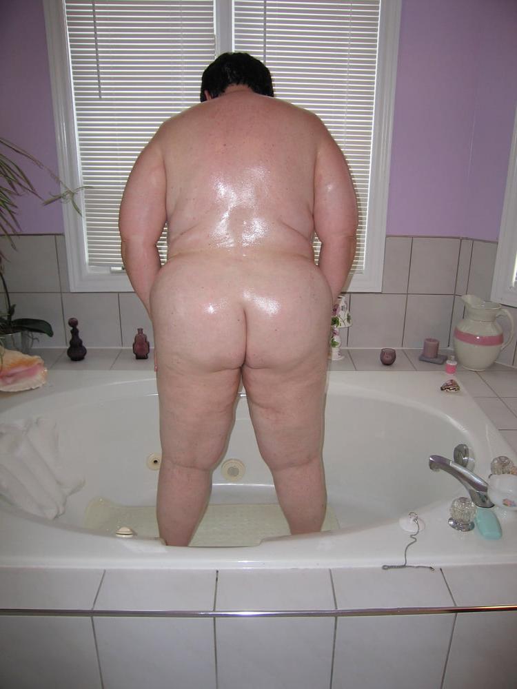 25P Canadian MILF's Big Tits and Ass