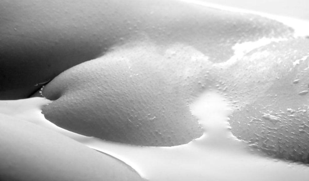 13P Shaved Pussy