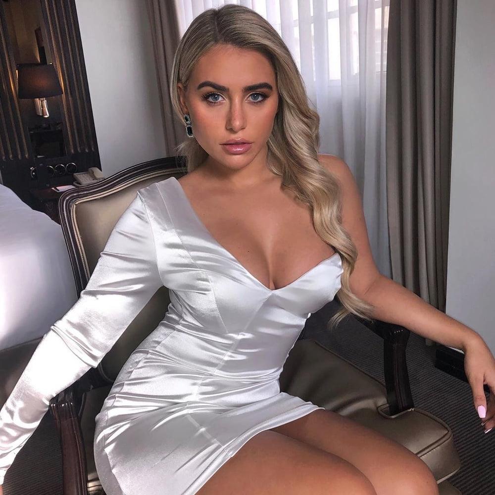 25P Celebs I'd love to hate fuck
