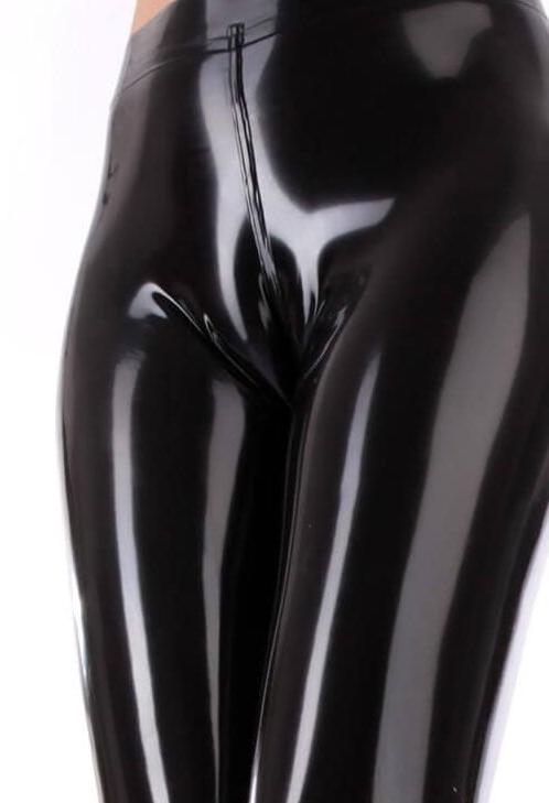 25P Leather cameltoe 6