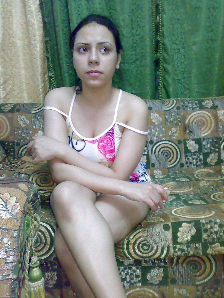 20P New maried share his wife
