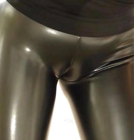 25P Leather cameltoe 7