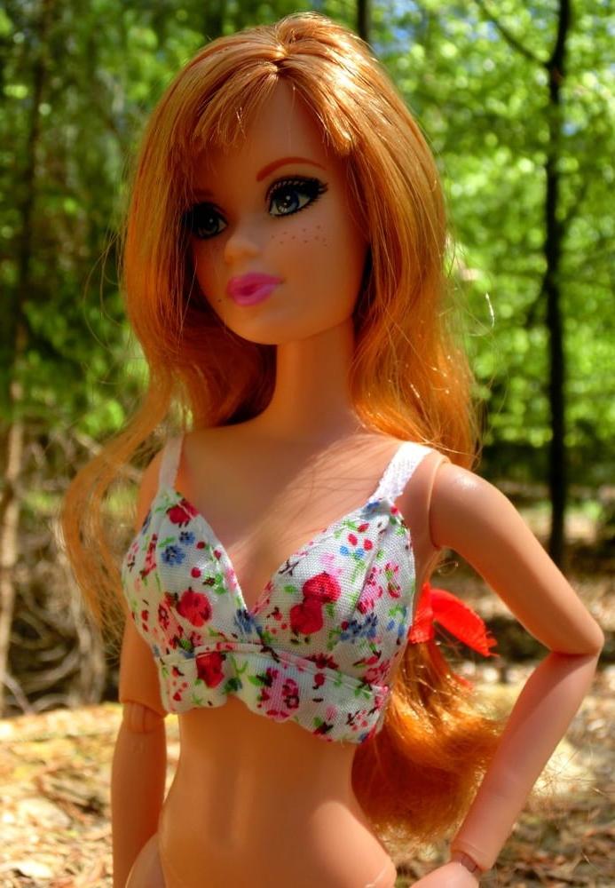 25P 08 Midge in the sun (Doll)