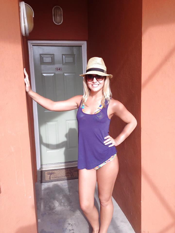 13P Facebook Hotties Smokin 