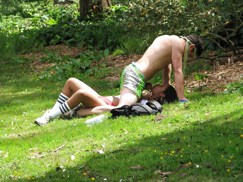 8P Couple in the park