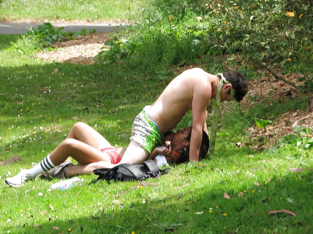 8P Couple in the park