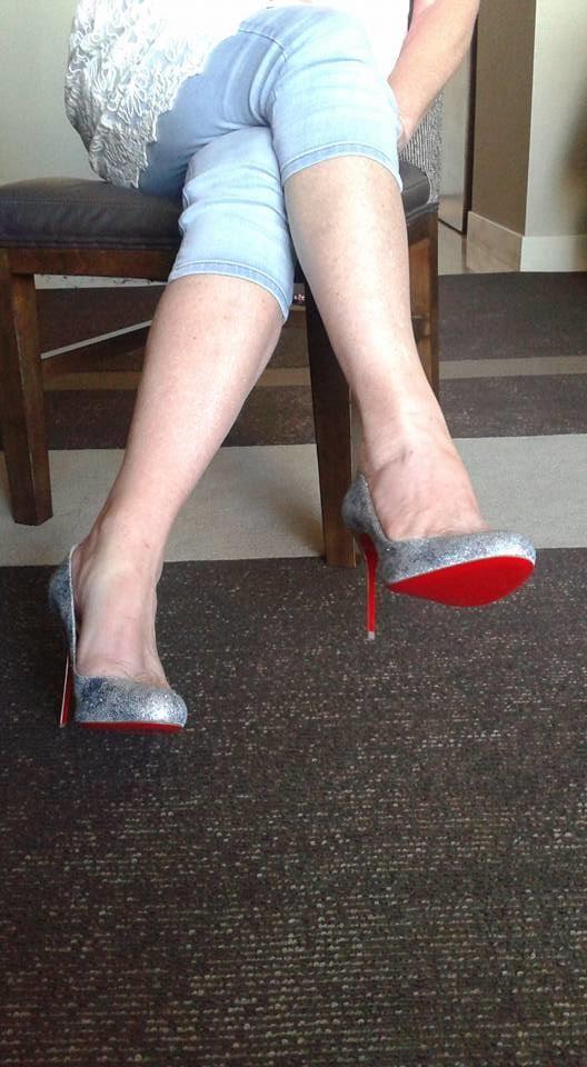 25P Talons High Heels sur Facebook 3