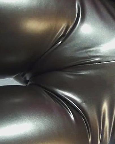 25P Leather cameltoe 8