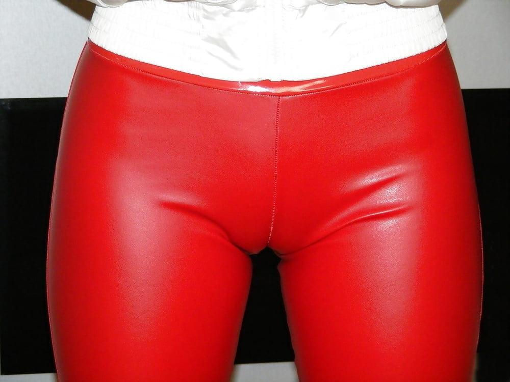 25P Leather cameltoe 8