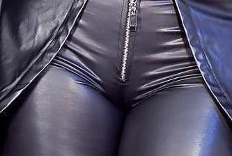 25P Leather cameltoe 8