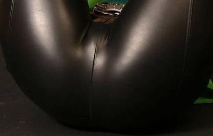 25P Leather cameltoe 8