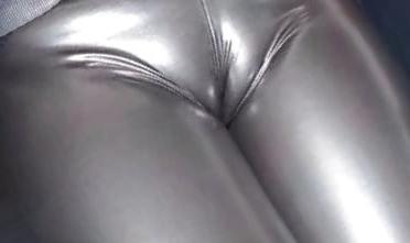 25P Leather cameltoe 2