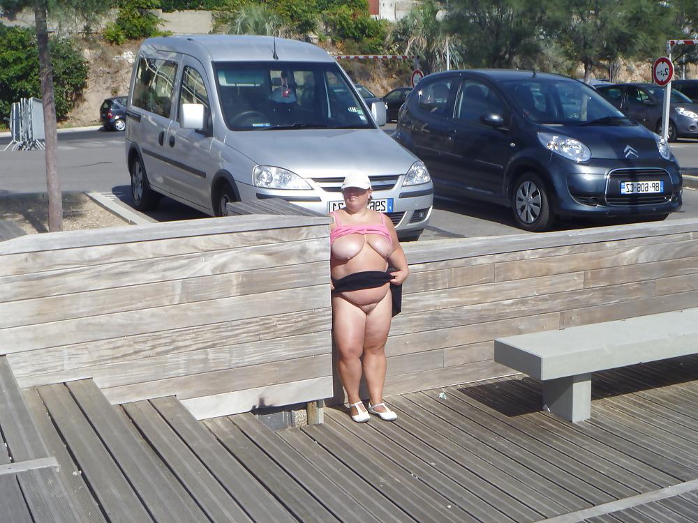 6P Holiday wife