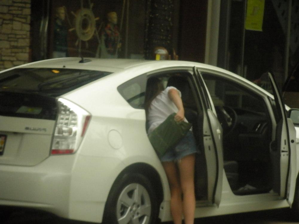 21P Sexy women on the street