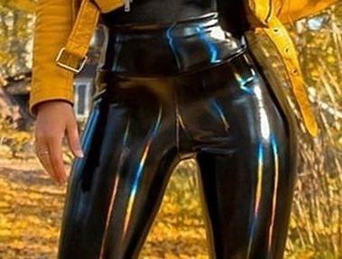 25P Leather cameltoe 9