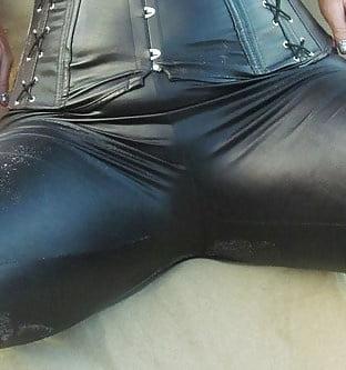 25P Leather cameltoe 9