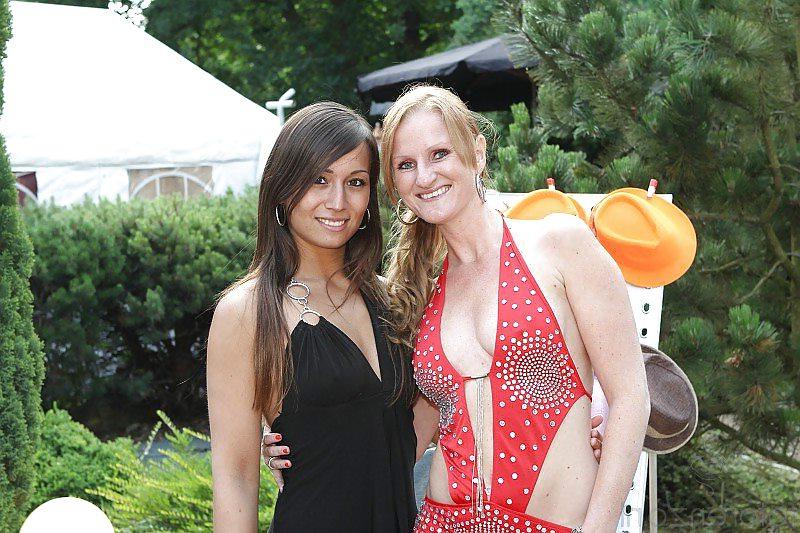23P Naomi dutch sexy facebook girlfriend