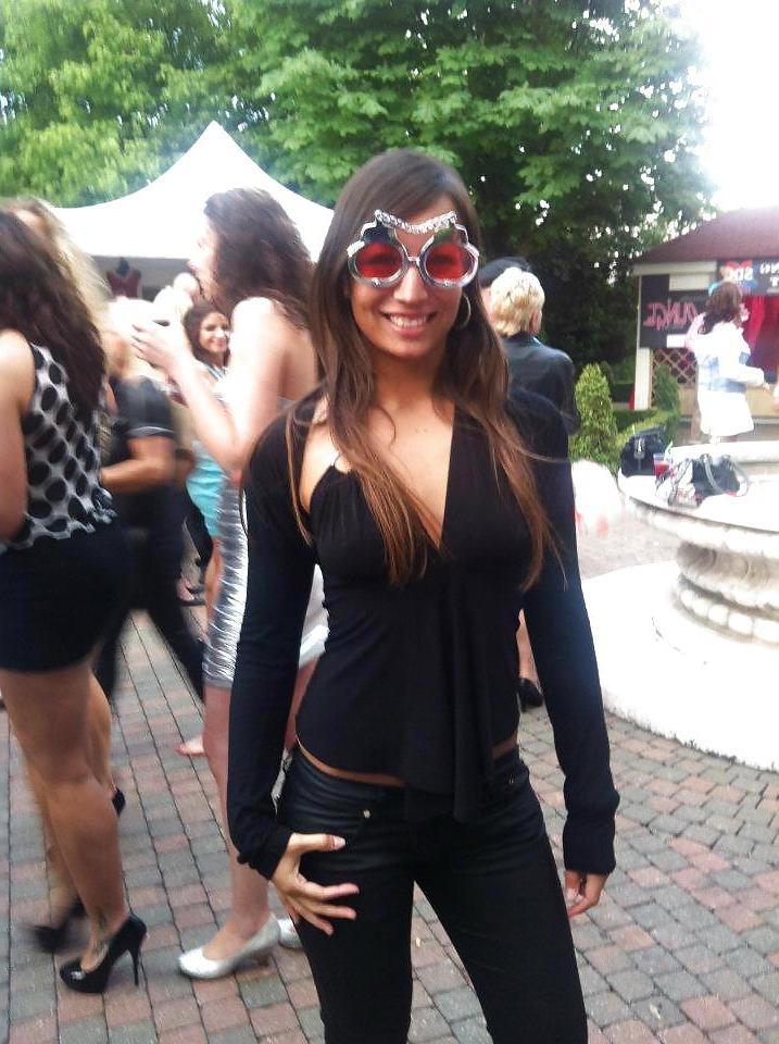 23P Naomi dutch sexy facebook girlfriend