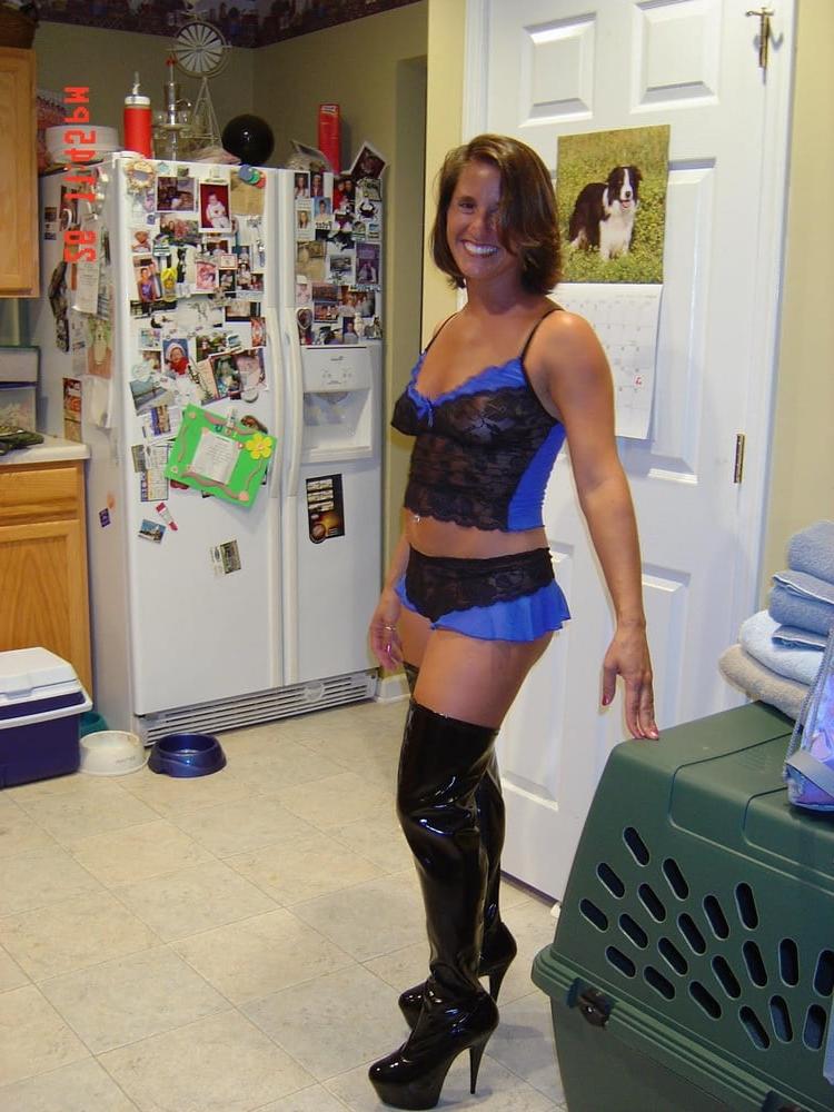 15P How My Slutty Aunt Dresses When She Is On Party Vacation #4