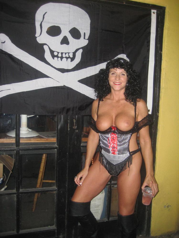 15P How My Slutty Aunt Dresses When She Is On Party Vacation #4