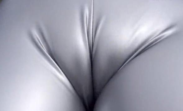 25P Leather cameltoe 1
