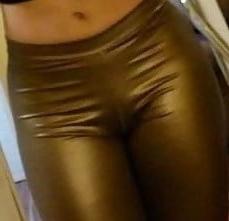 25P Leather cameltoe 1