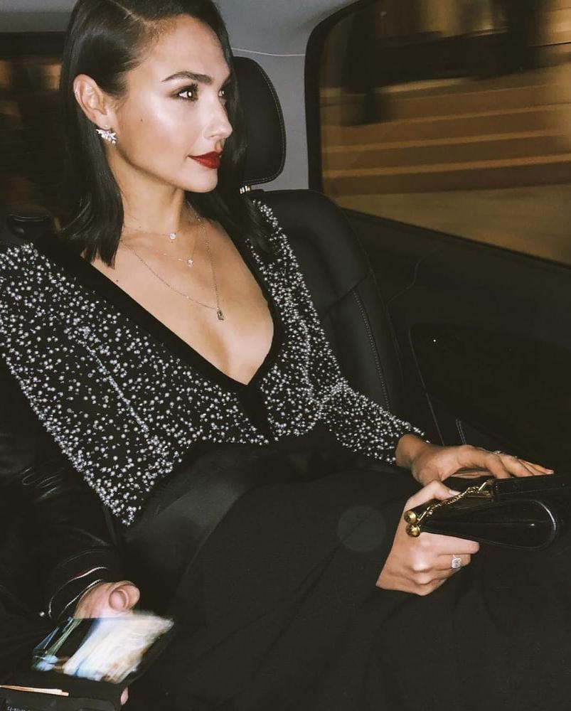 25P Gal Gadot Fit As Fuck 2