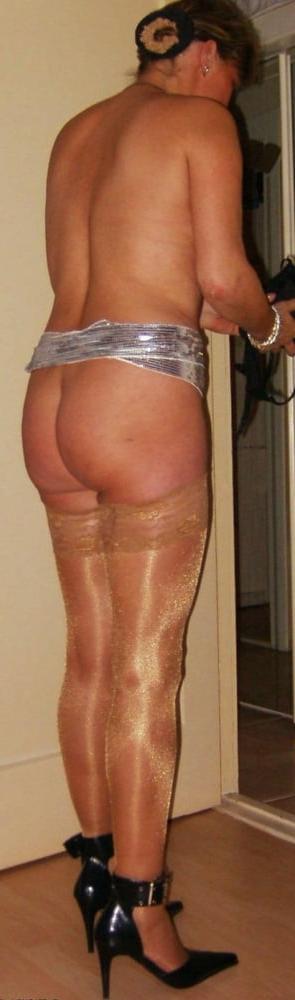 25P Hot Milf, Legs and High Heels 5