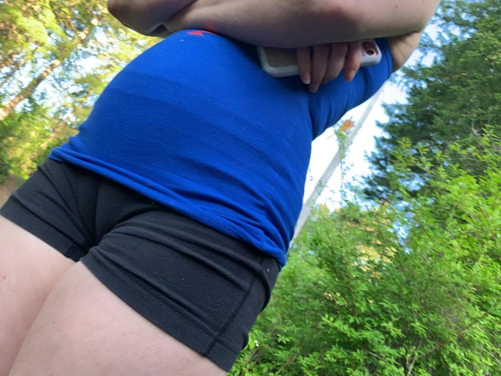 11P Cameltoe
