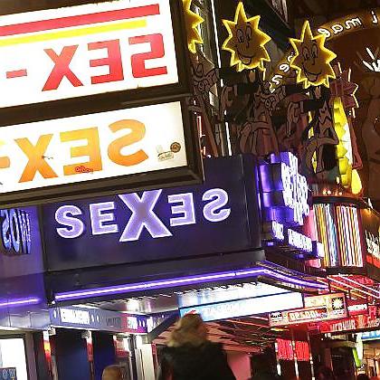 6P The Sex Cinema