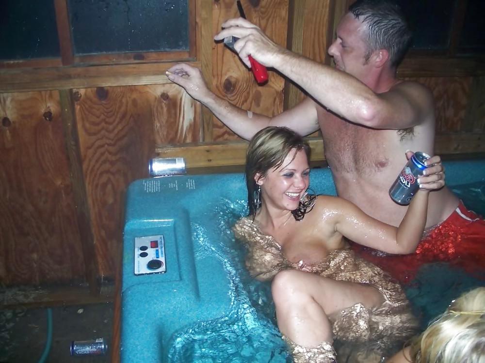 25P Hot Hottub Party