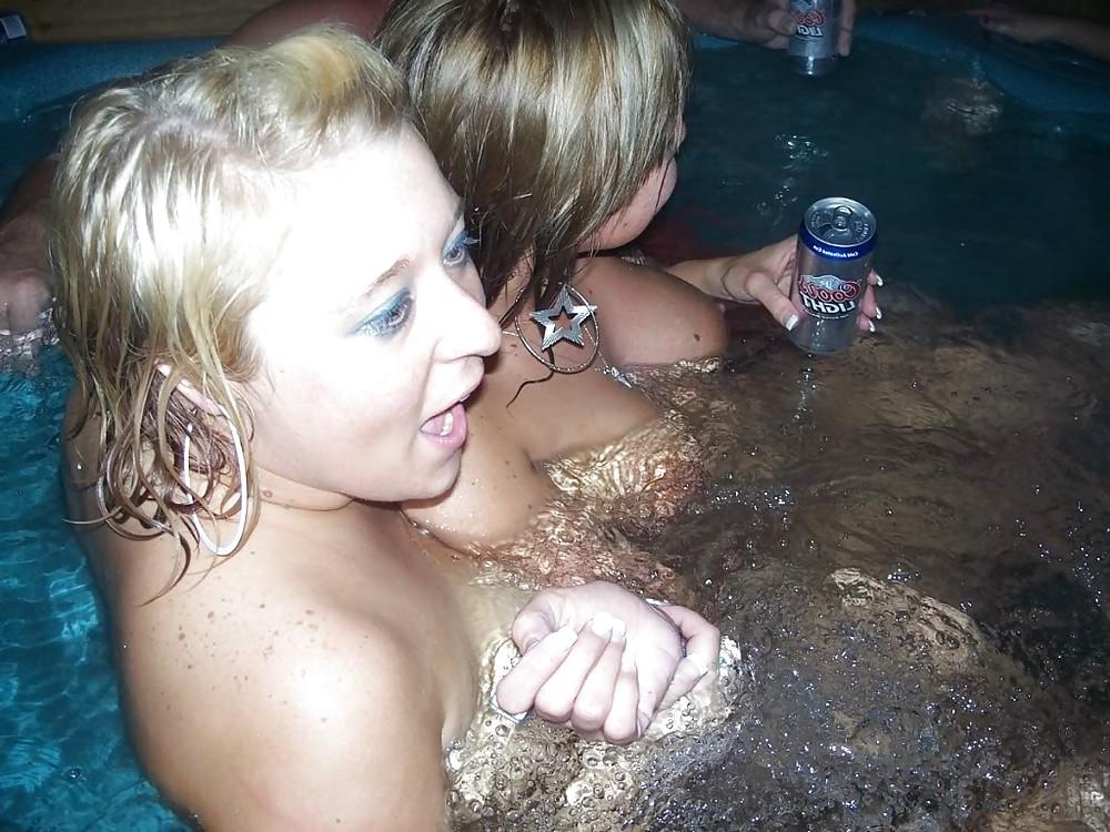 25P Hot Hottub Party