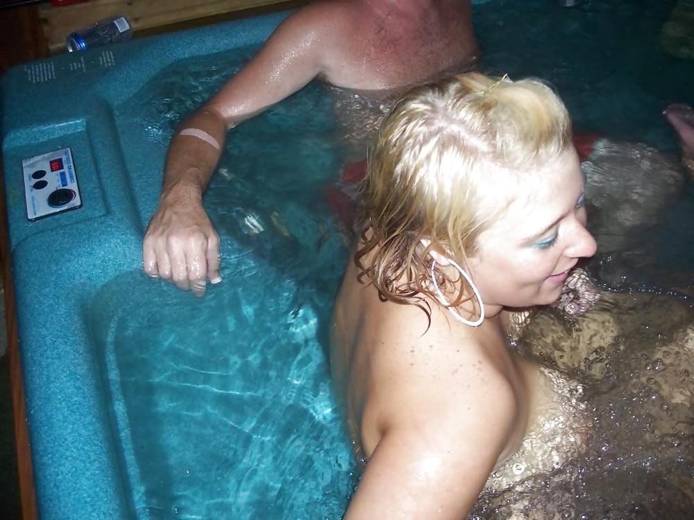 25P Hot Hottub Party