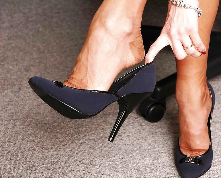 25P High Heels & Long Legs