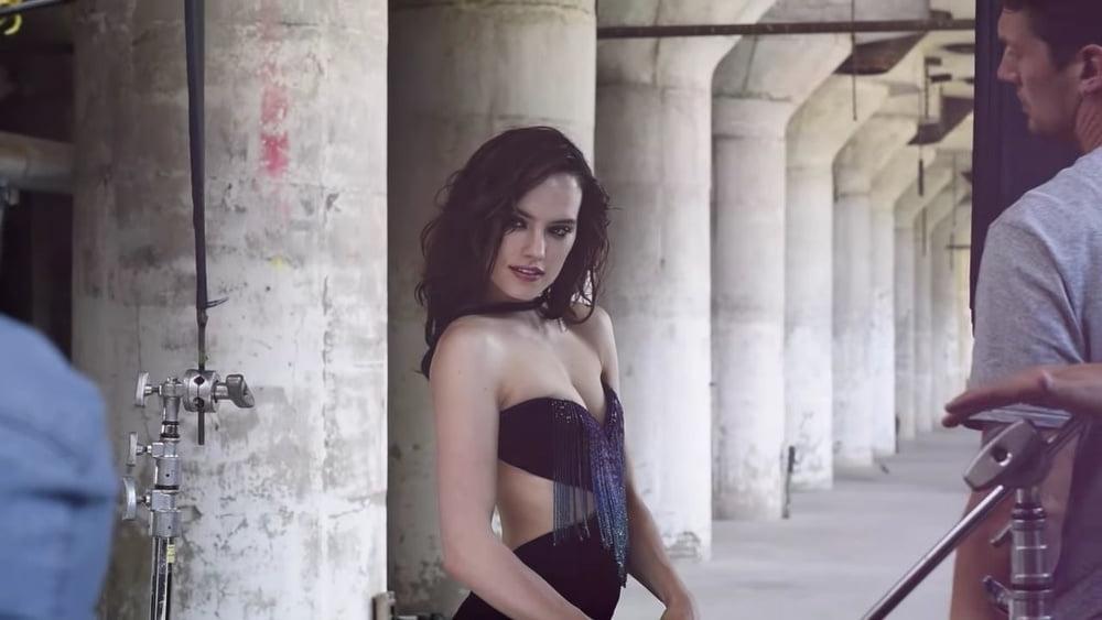 25P Daisy Ridley Fit As Fuck 2