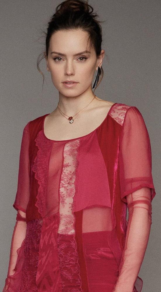 25P Daisy Ridley Fit As Fuck 2