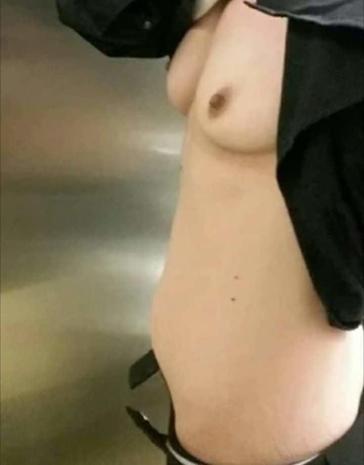 12P kay Daddy's Lil Fuck toy
