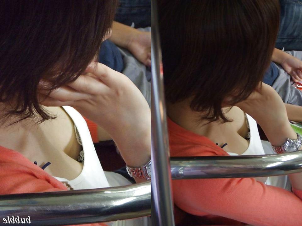 15P Peeking on girl's valley