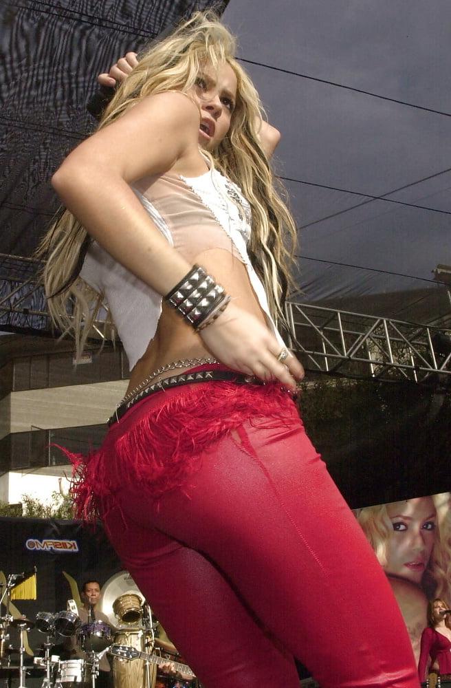 25P Shakira Fit As Fuck 2