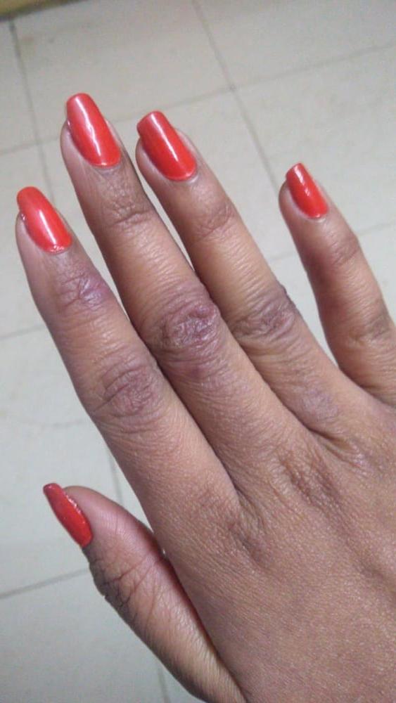 25P MY WIFE'S LONG NAILS