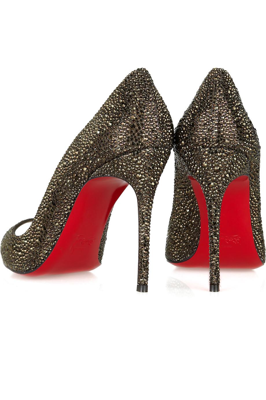 25P Some shoes 