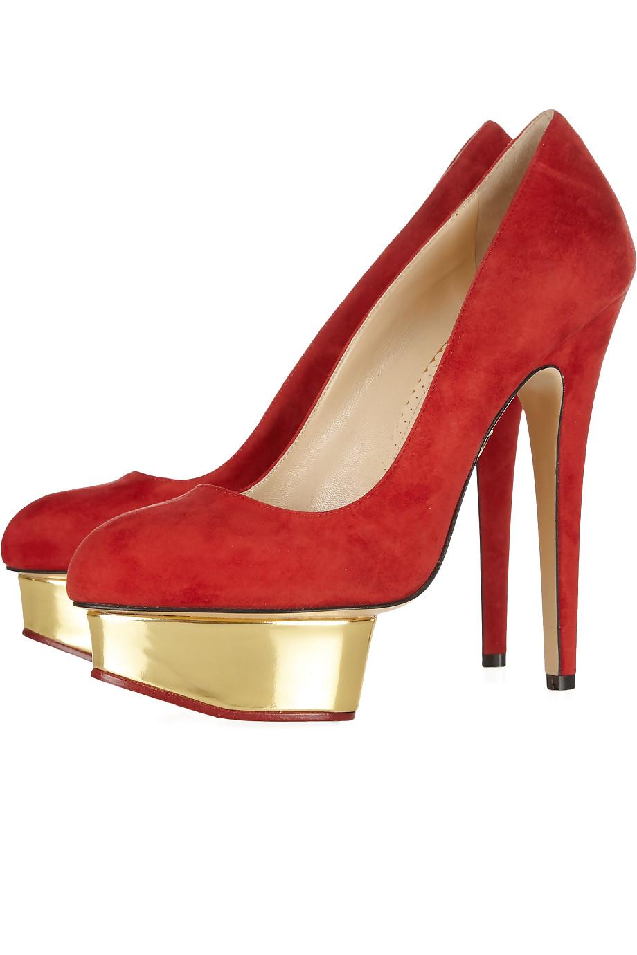25P Some shoes 