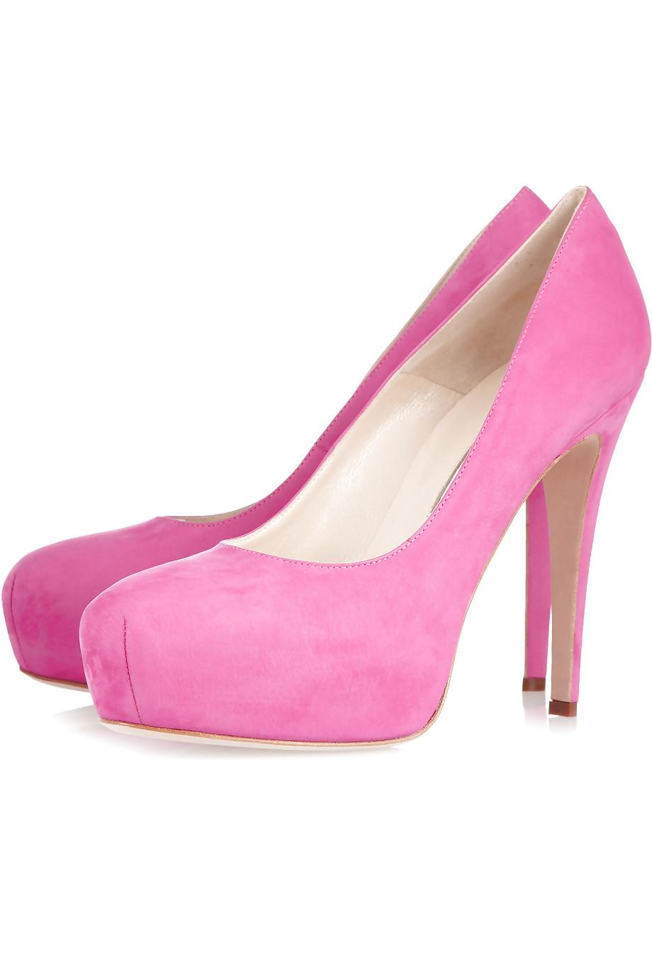 25P Some shoes 