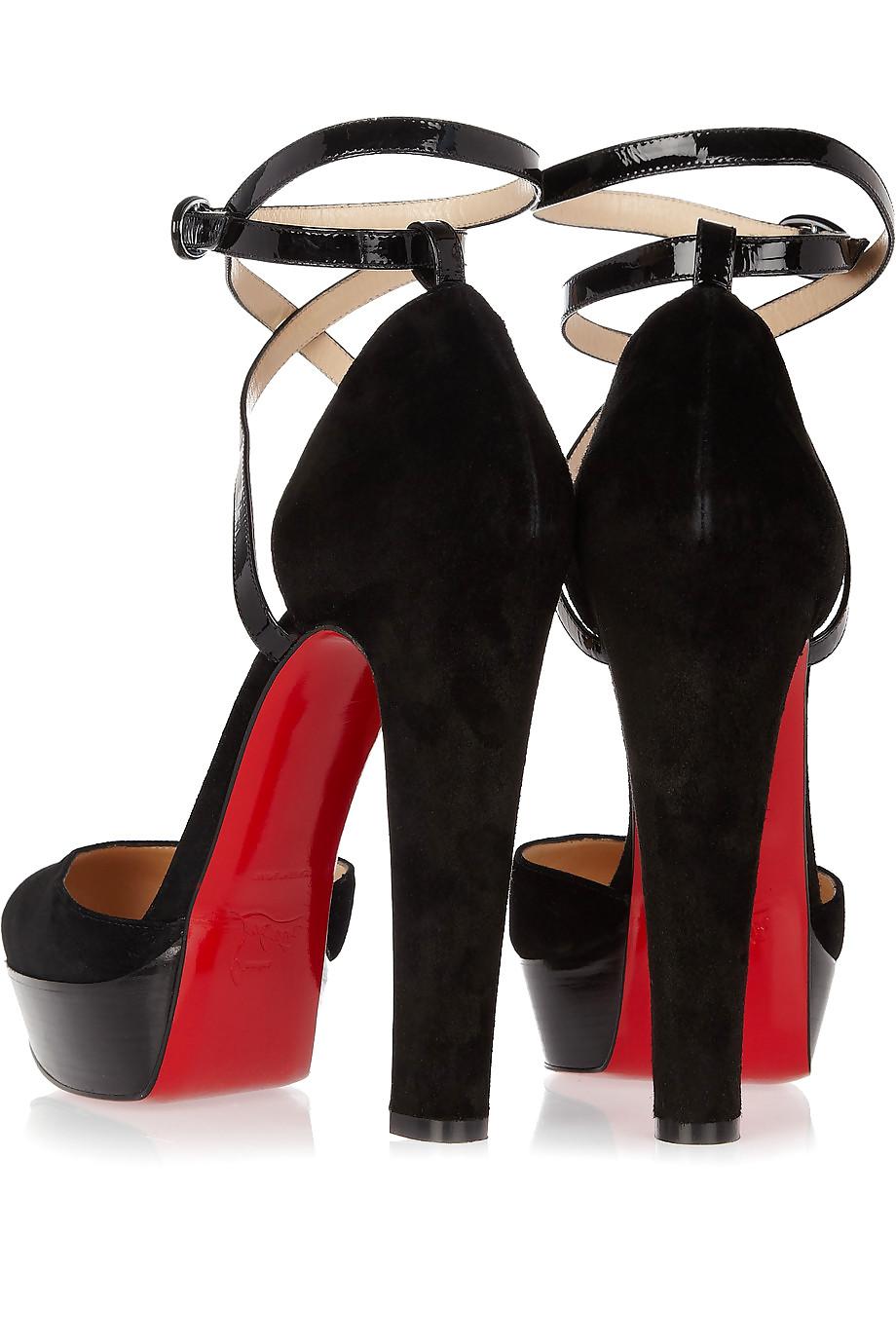 25P Some shoes 