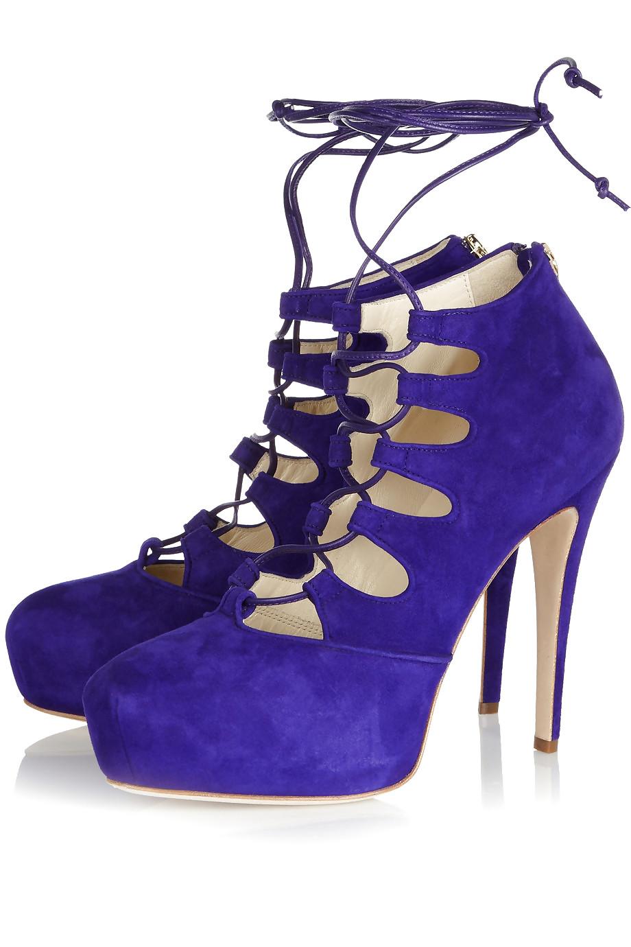 25P Some shoes 