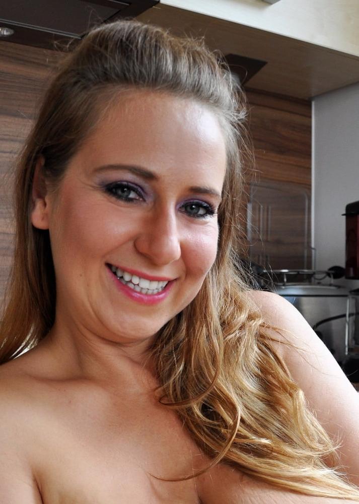 23P Abbi - Polish monster tits - May 2016