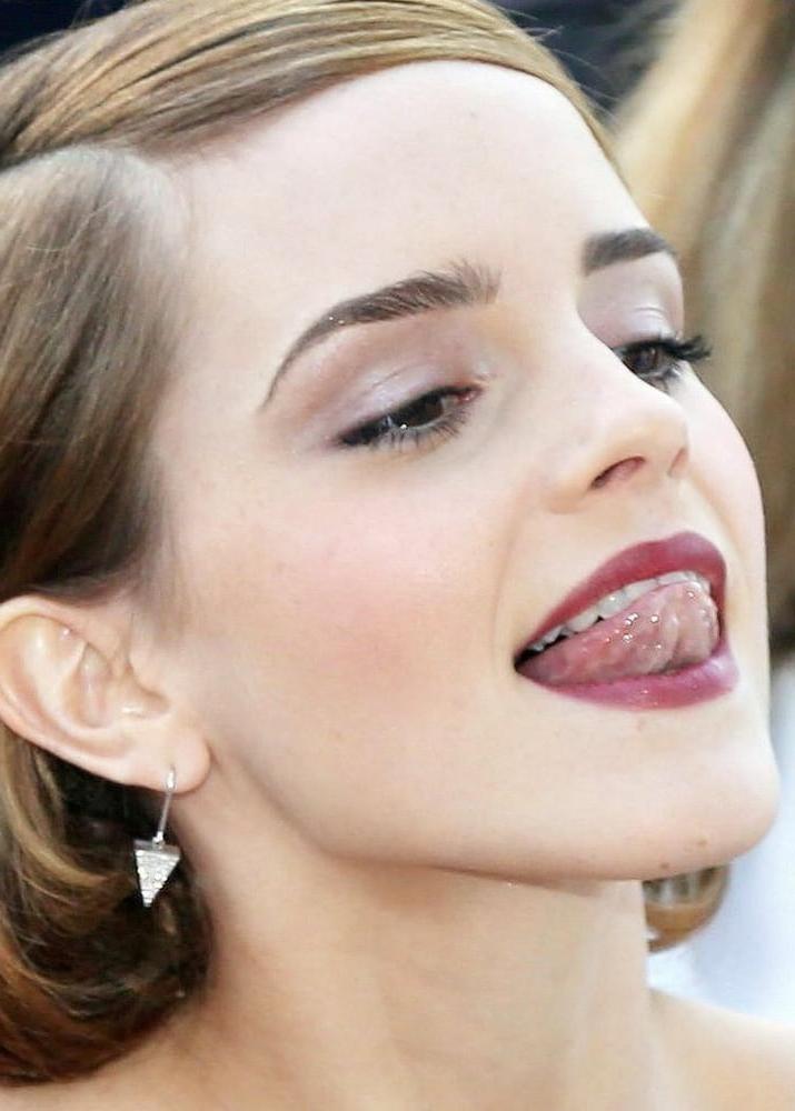 25P Emma Watson Won't Go Home Without You.