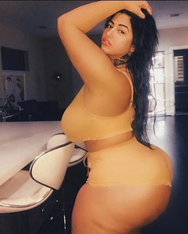 25P DiamondDoll Pawg Gallery 1
