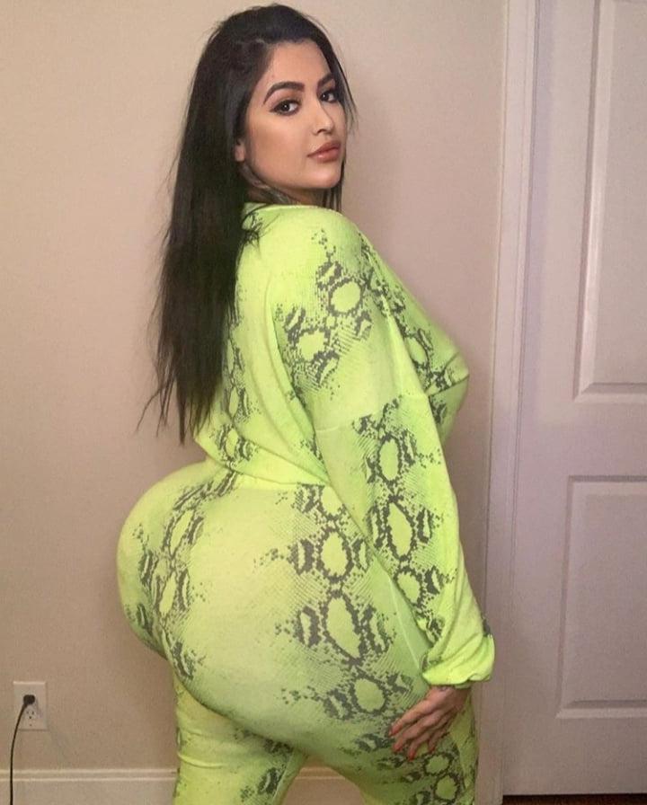 25P DiamondDoll Pawg Gallery 1
