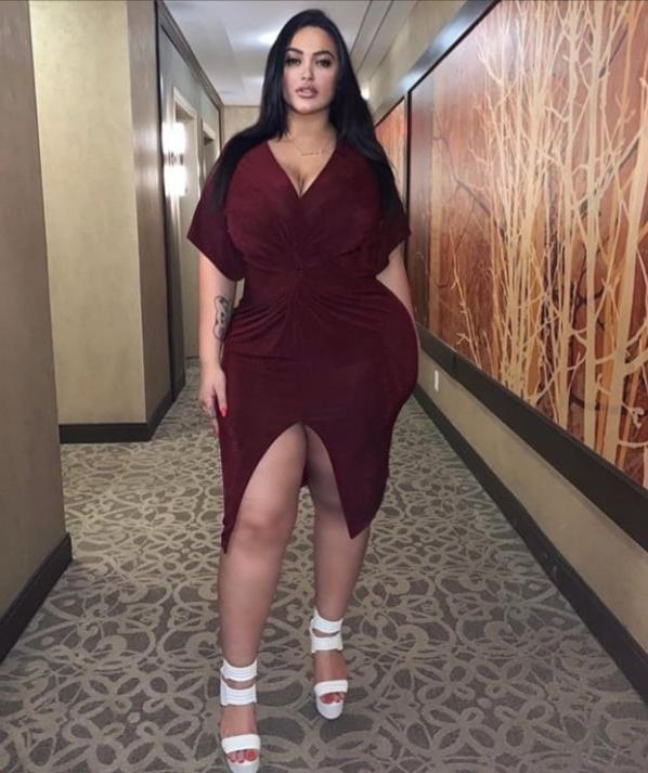25P DiamondDoll Pawg Gallery 1